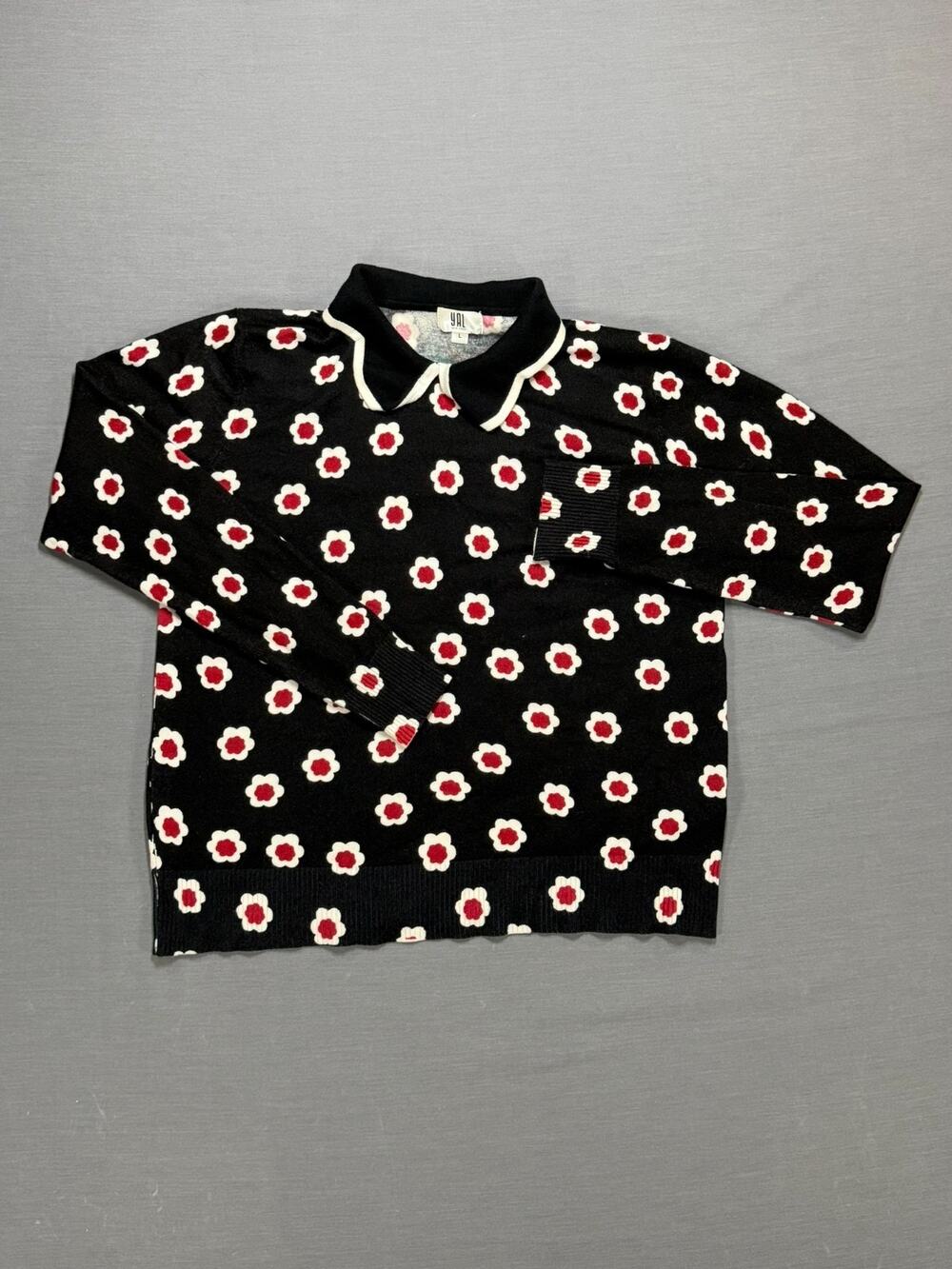 YAL New York Women’s L Black Red White Daisy Peter Pan Collar Sweater